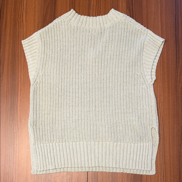 a new day Light Sage V-Neck Sleeveless Knit Sweater Vest - Picture 3 of 4